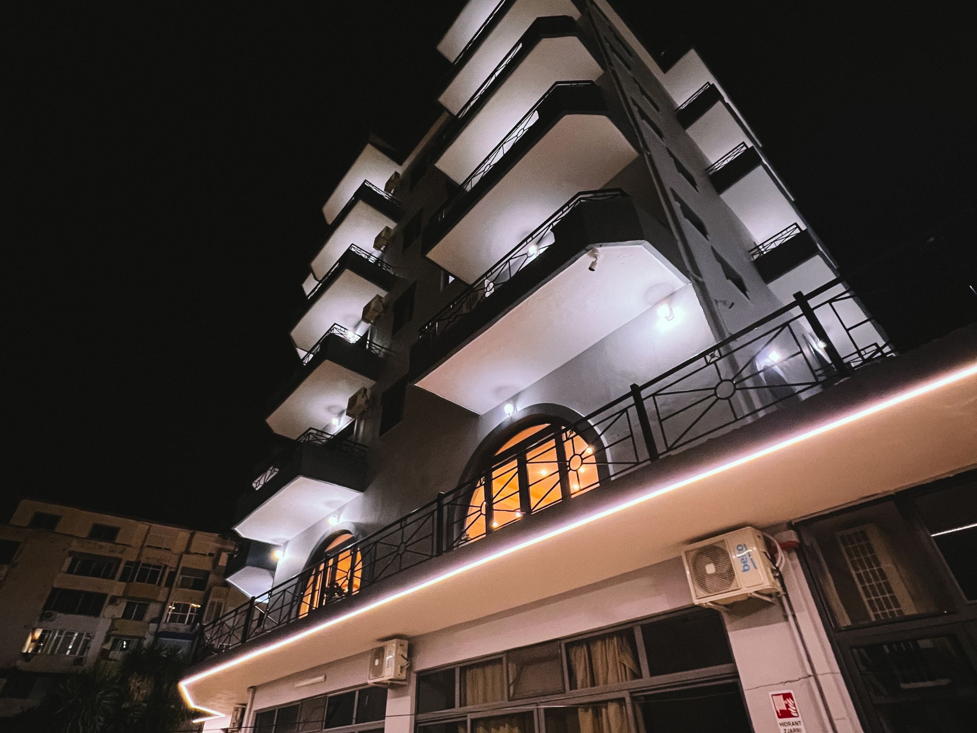 https://bluewaveshotel.com/wp-content/uploads/2025/06/Untitled-design.jpg